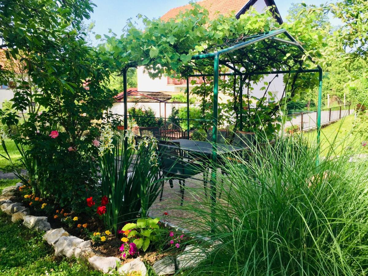 Apartment Garden Slunj Exterior foto
