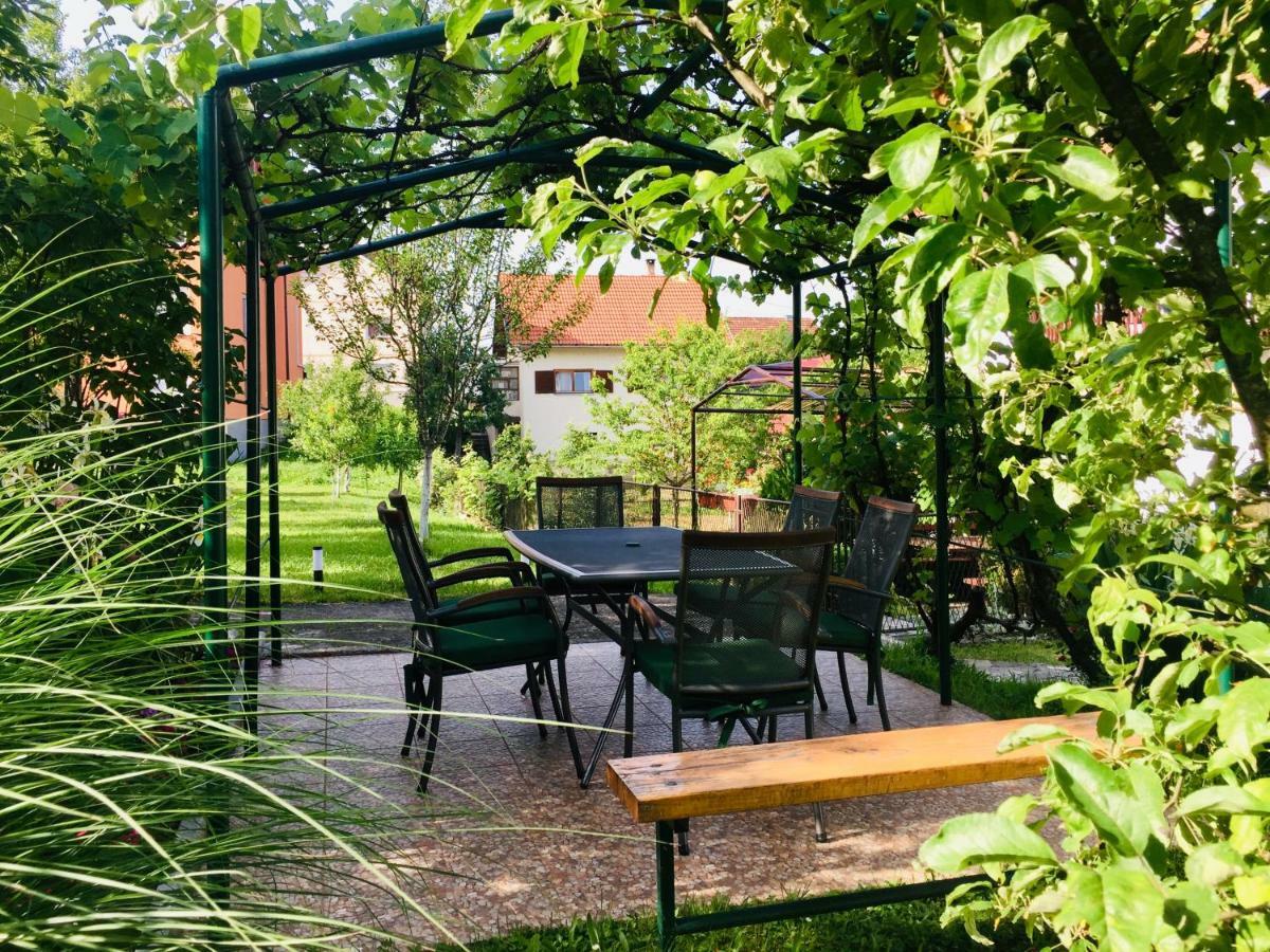 Apartment Garden Slunj Exterior foto